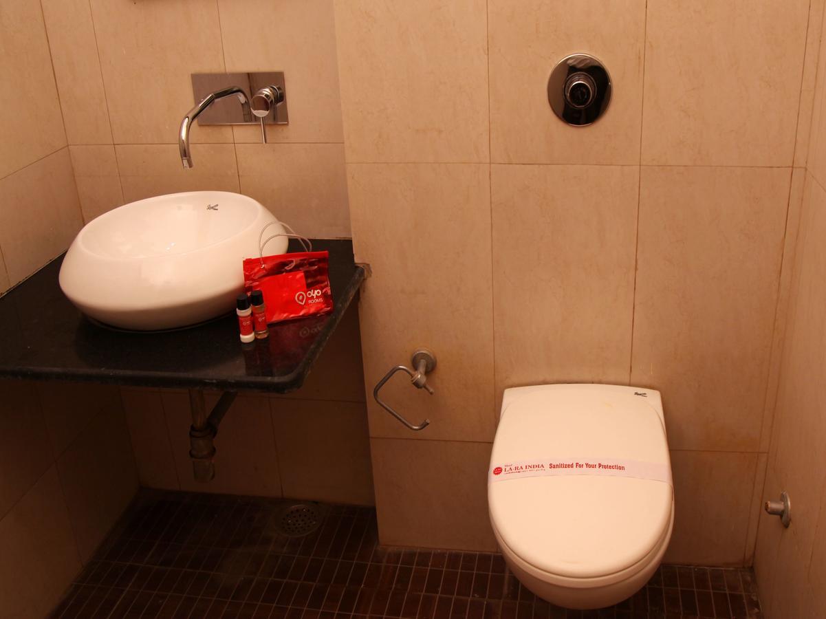 Hotel Lara India Varanasi Esterno foto