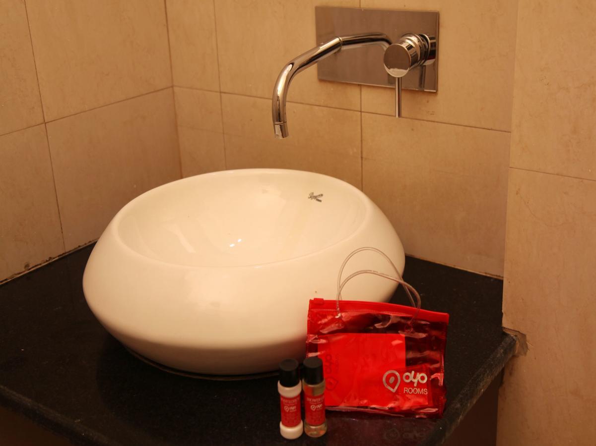 Hotel Lara India Varanasi Esterno foto