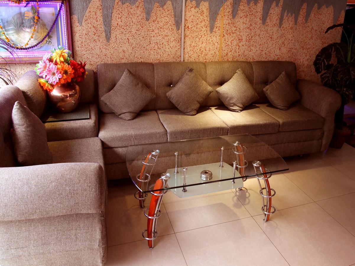 Hotel Lara India Varanasi Esterno foto