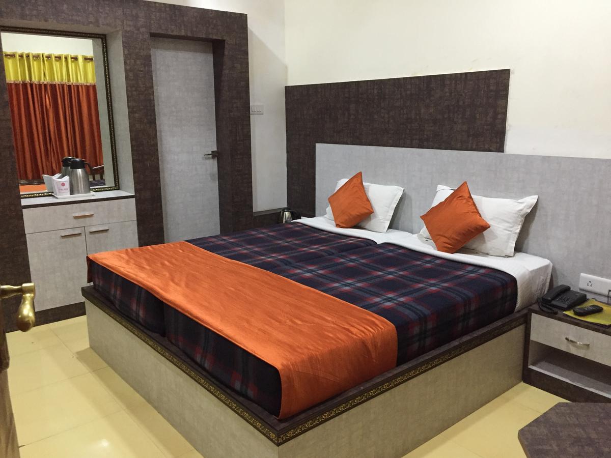 Hotel Lara India Varanasi Esterno foto