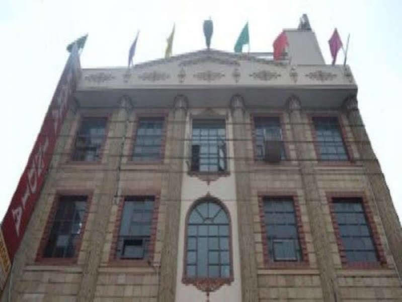 Hotel Lara India Varanasi Esterno foto